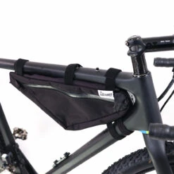 Road Runner Bags Wedge Half Frame Bag Schwarz Bikepacking-Rahmentasche