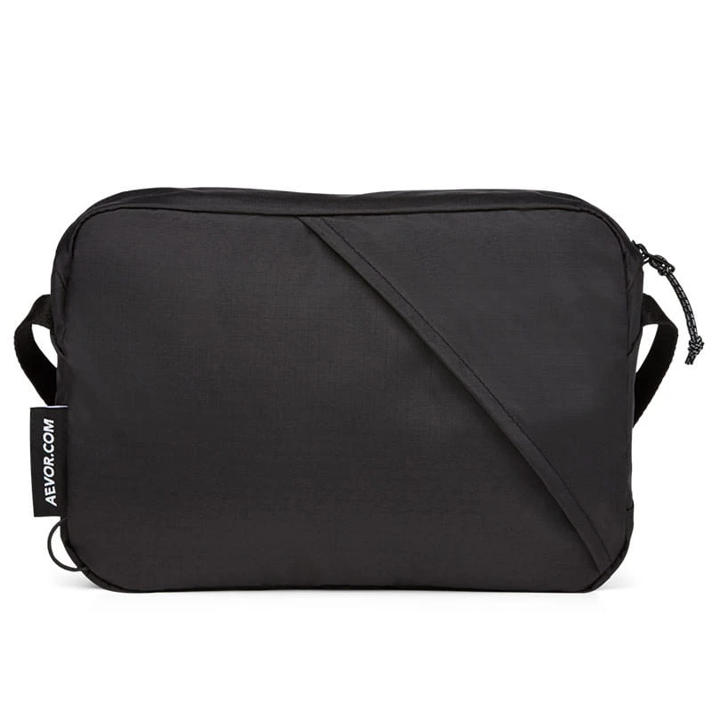 AEVOR Sacoche Bag Ripstop Black - Umhängetasche 4 L Mit Anti-Twist-Gurt Schwarz 5 AEVOR Sacoche Bag Ripstop Black - Umhängetasche 4 L Mit Anti-Twist-Gurt Schwarz – Bild 3