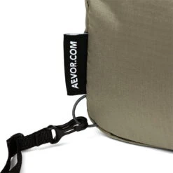 AEVOR Sacoche Bag Ripstop Clay - Umhängetasche 4 L Mit Anti-Twist-Gurt Lehmfarben 13 AEVOR Sacoche Bag Ripstop Clay - Umhängetasche 4 L Mit Anti-Twist-Gurt Lehmfarben -Rad Teile Welt Geschaft 68923006 06PATDLm7X3TXGL 1280x1280