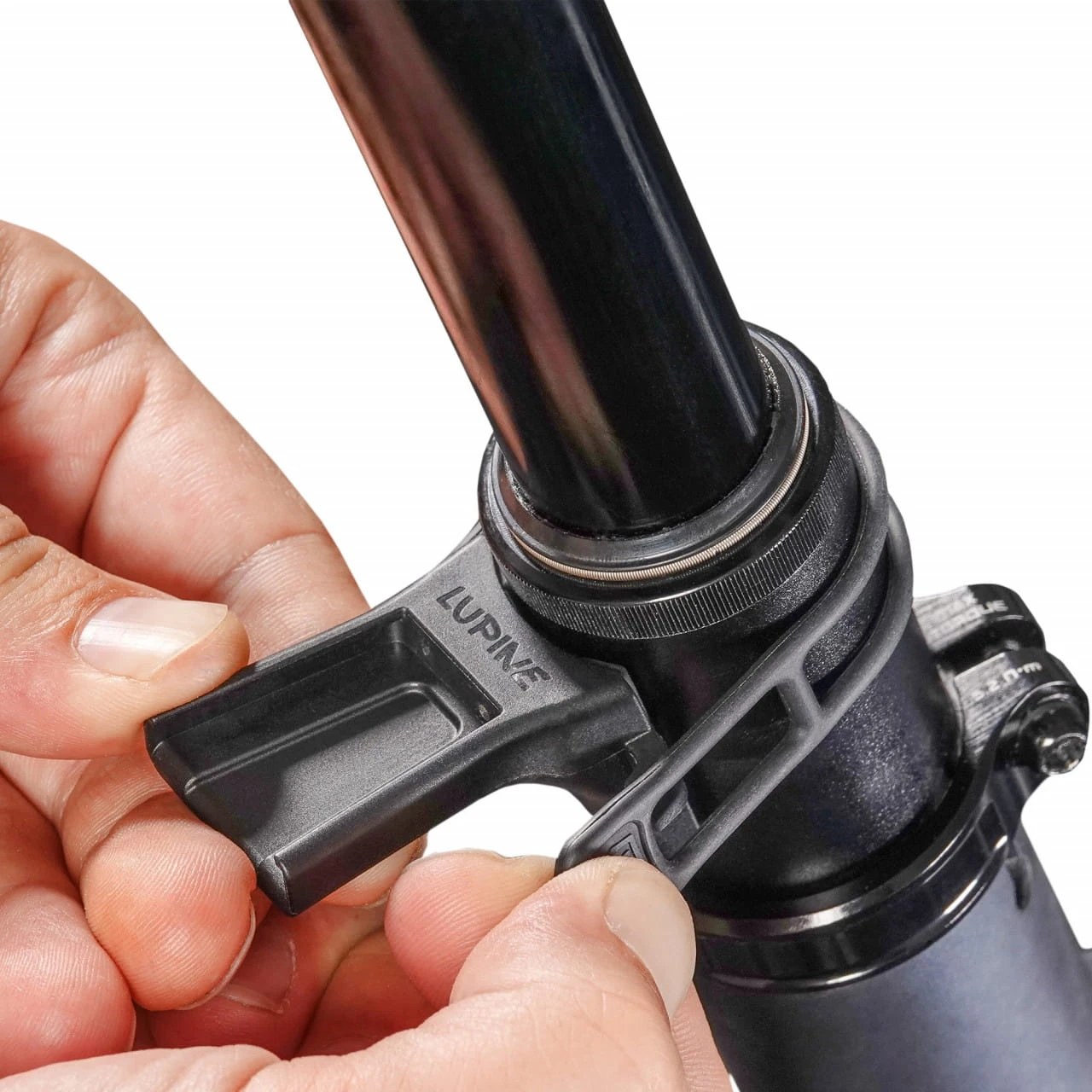 Lupine C14 Mag Rücklicht StVZo Mit Magnetischer Halterung Für Die Sattelstütze 8 Lupine C14 Mag Rücklicht StVZo Mit Magnetischer Halterung Für Die Sattelstütze – Bild 6