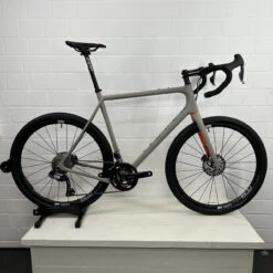 [EINZELSTÜCK] OPEN U.P. Komplettrad Mit Shimano Grx Di2 2x11 Gr. XL